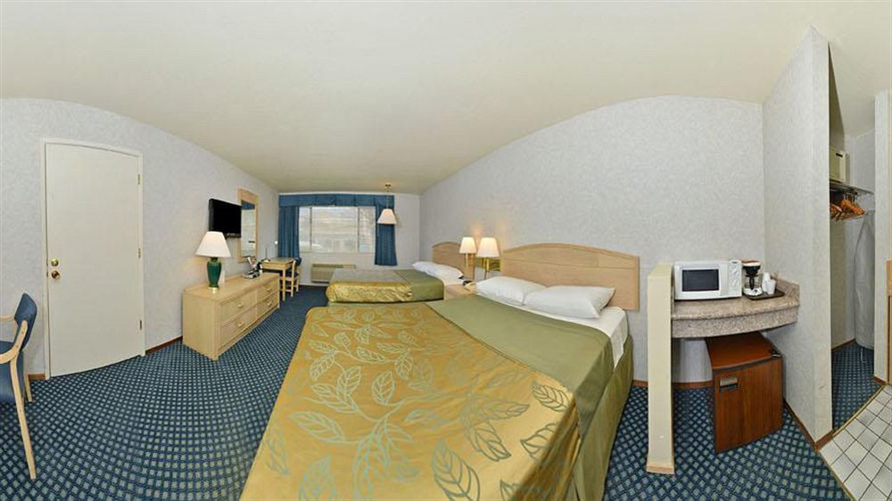 Good Living Inn San Carlos Buitenkant foto
