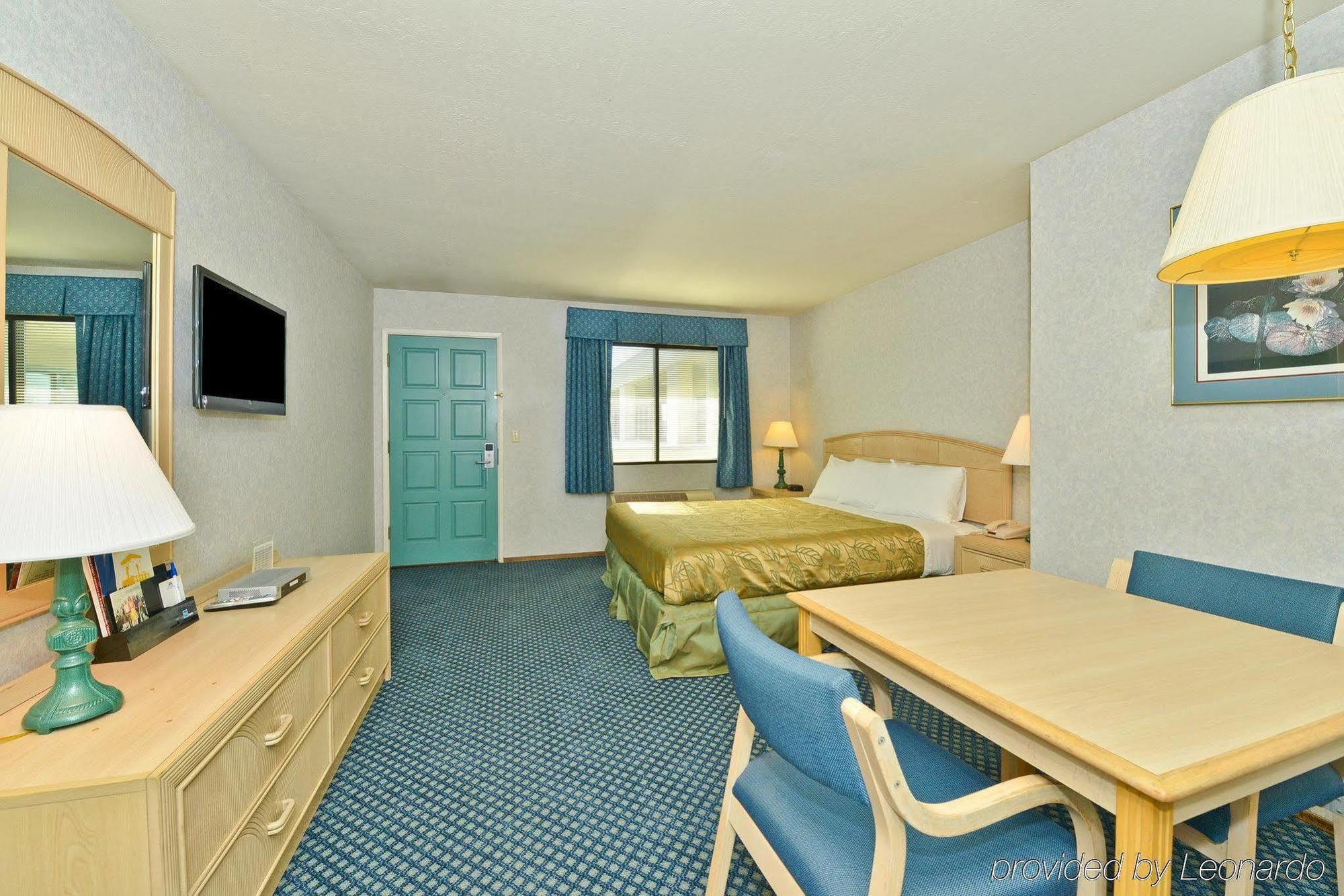 Good Living Inn San Carlos Buitenkant foto